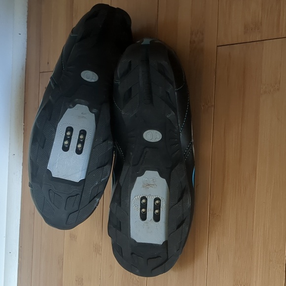 Pearl Izumi SPD Compatible Cycle Shoes Women's 39.5 EU - Picture 8 of 8